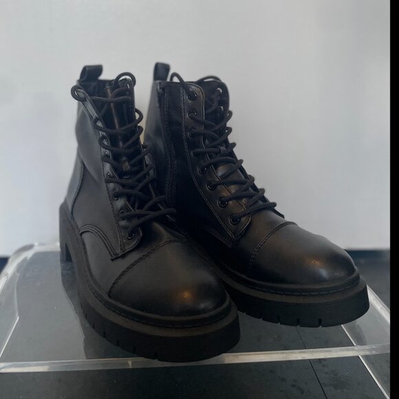 ALDO NWOT Black Combat Goer Moto Boots - Picture 2 of 5